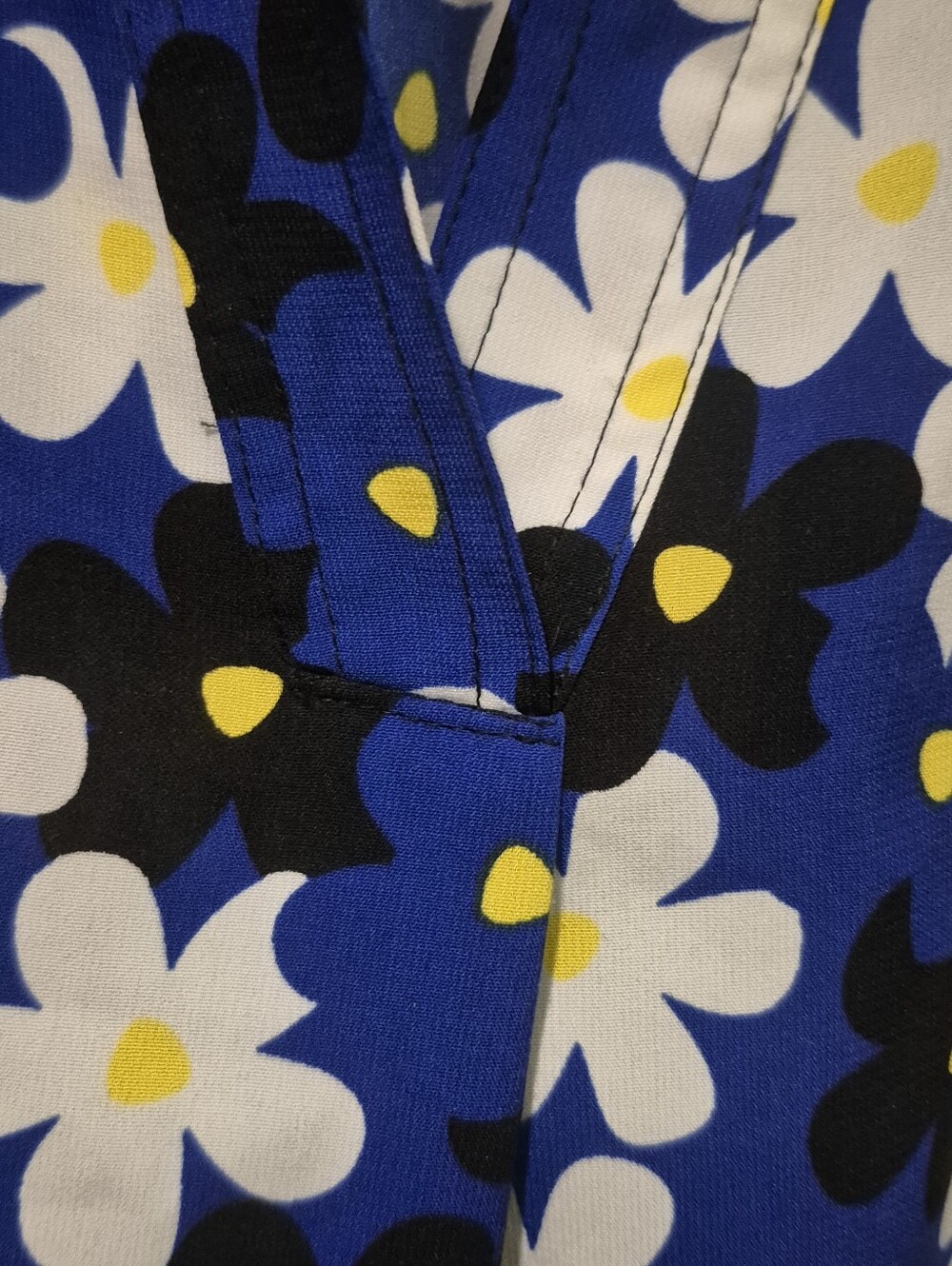 Ladies Top Size Med. - Picture 3 of 7